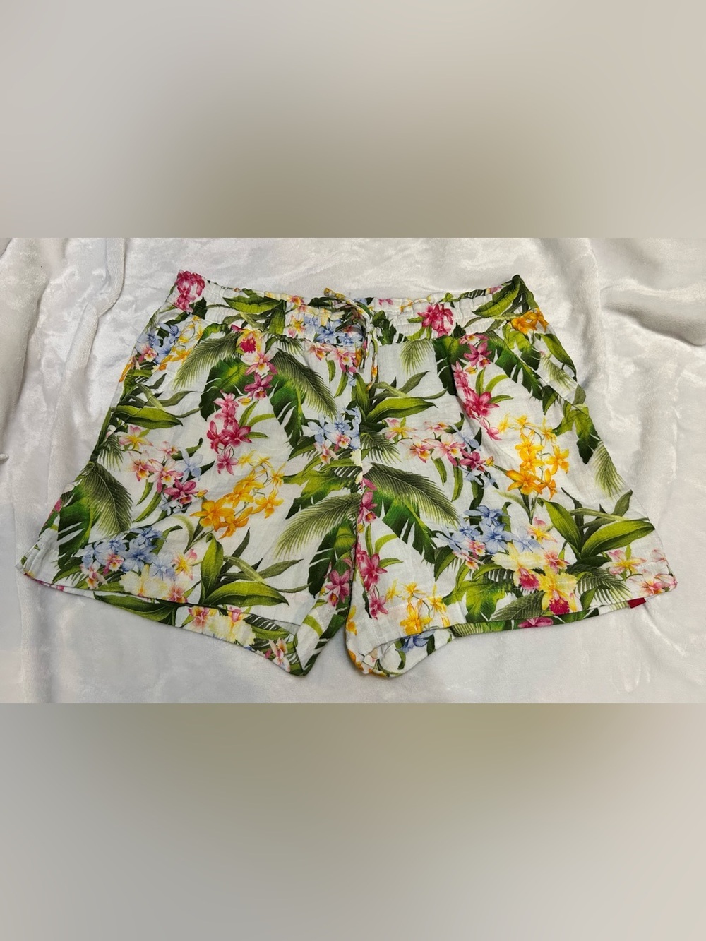 Tommy Bahama White Tropical Floral Athletic Shorts EUC